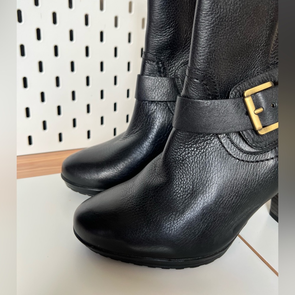 NWOT Clarks indigo Black Leather Lida Sayer Heeled Boots with Gold Buckle 8 - Picture 5 of 14